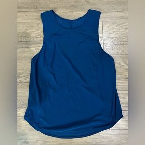 Lululemon size 6 tank